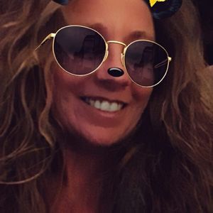 Meet your Posher, Abbi